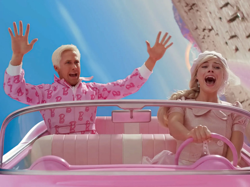 Ryan Gosling i Margot Robbie w scenie z filmu "Barbie" /materiały prasowe