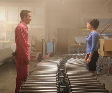 Ryan Reynolds i Gemma Arterton w scenie z filmu "Głosy"