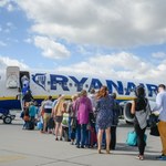 Ryanair łapie pasażerów i płaci 6 zł za bagaż podręczny