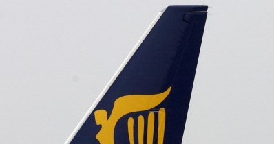 Ryanair obsługuje 12 połączeń z krakowskiego lotniska /AFP