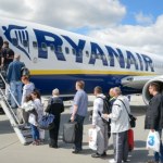 Ryanair przeszedł od gróźb do czynów. Z siatki połączeń zniknęły setki lotów