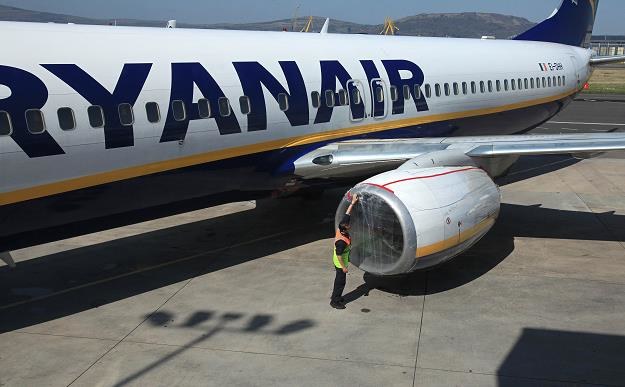 Ryanair przygotował pulę przecenionych biletów na loty /AFP