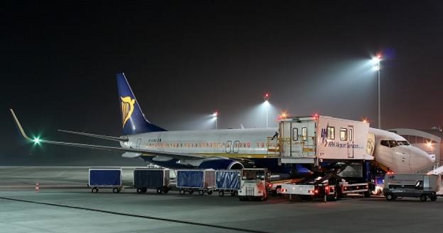 Ryanair rozbuduje bazę w Krakowie - dostawi trzeci samolot /Informacja prasowa