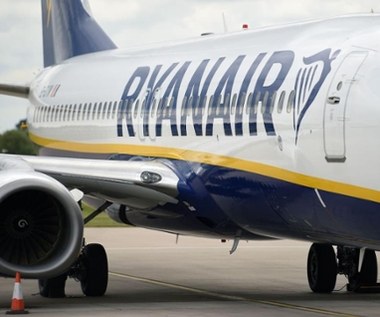 Ryanair tnie loty i mówi o "sowieckich metodach". Zmiany także na lotnisku w Modlinie