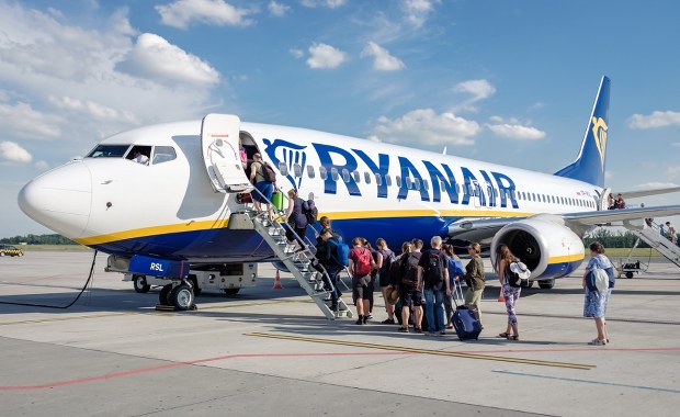 Ryanair wzywa pasażerów. Tych przedmiotów nie zabierajcie do samolotu
