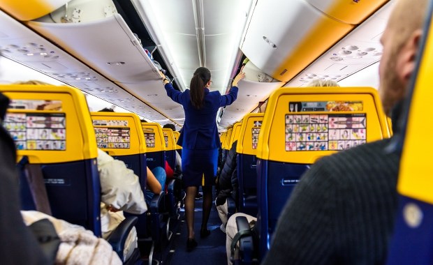 Ryanair zaostrza kontrole bagażu! Twoja walizka na celowniku