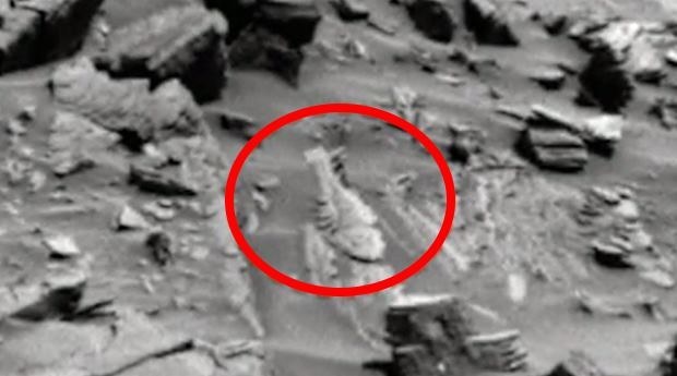 Ryba na Marsie - jedno z wielu absurdalnych "odkryć" na Marsie /materiały prasowe