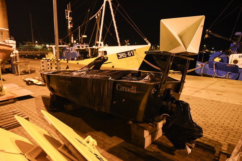 Rybacy z Jastarni wyłowili z Bałtyku zdalnie sterowany wojskowy pojazd /Roman Jocher    /PAP