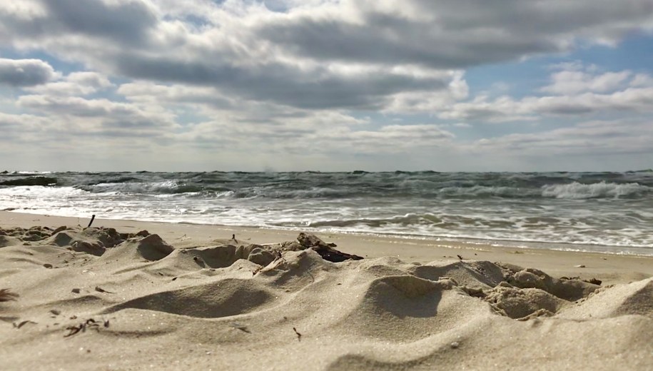 Rybak w pierwszej chwili myślał, że widzi unoszącą się na powierzchni wody lalkę /Monika Kamińska /RMF FM