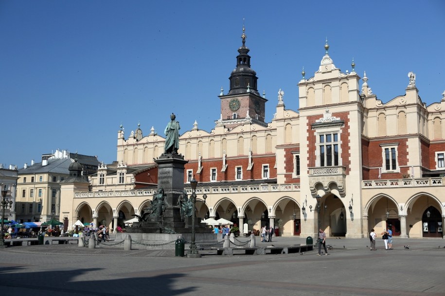 Rynek Główny w Krakowie /Stanisław Rozpędzik /PAP