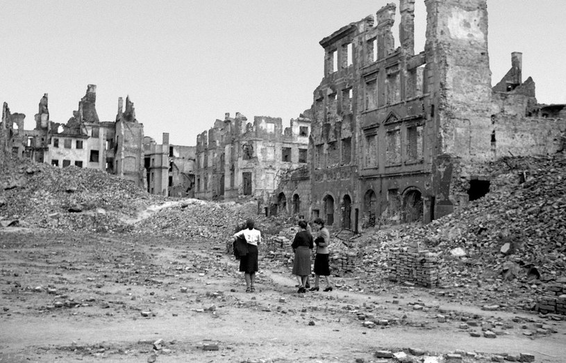 Rynek Starego Miasta, Warszawa 1945 /KAROL SZCZECINSKI /East News