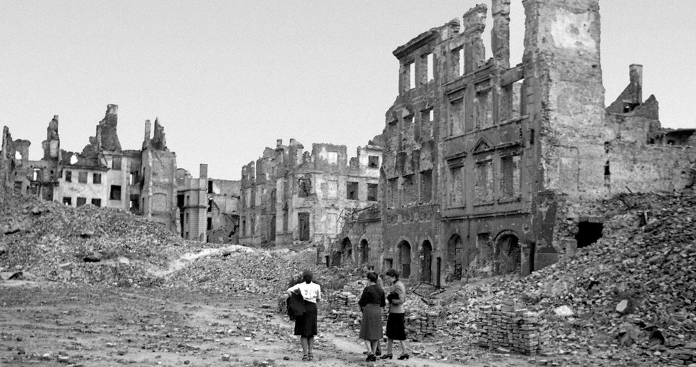 Rynek Starego Miasta, Warszawa 1945 /KAROL SZCZECINSKI /East News