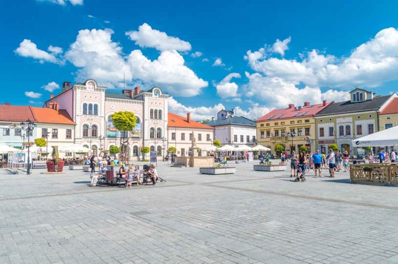 Rynek w Żywcu jest sercem miasta /123RF/PICSEL