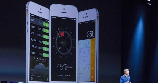 Rynkowy debiut iOS 7 wraz z kolejnym iPhonem /AFP