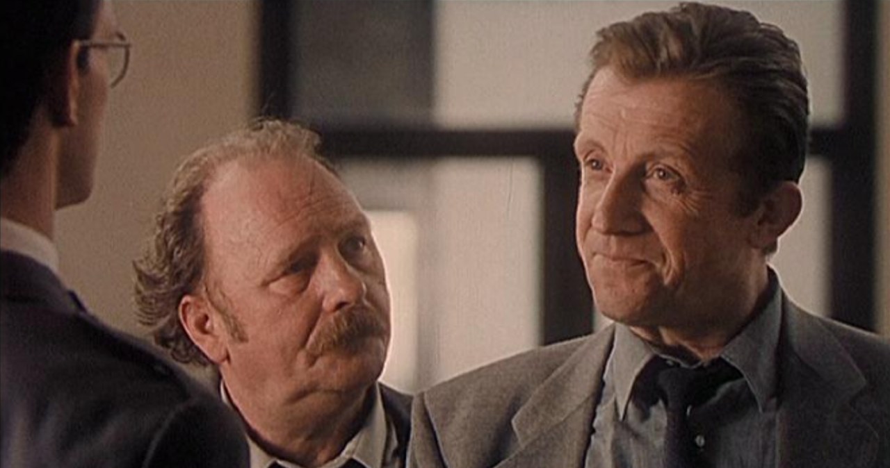 Ryszard Fischbach i Edward Linde-Lubaszenko w filmie "Psy" (1992) /filmpolski.pl