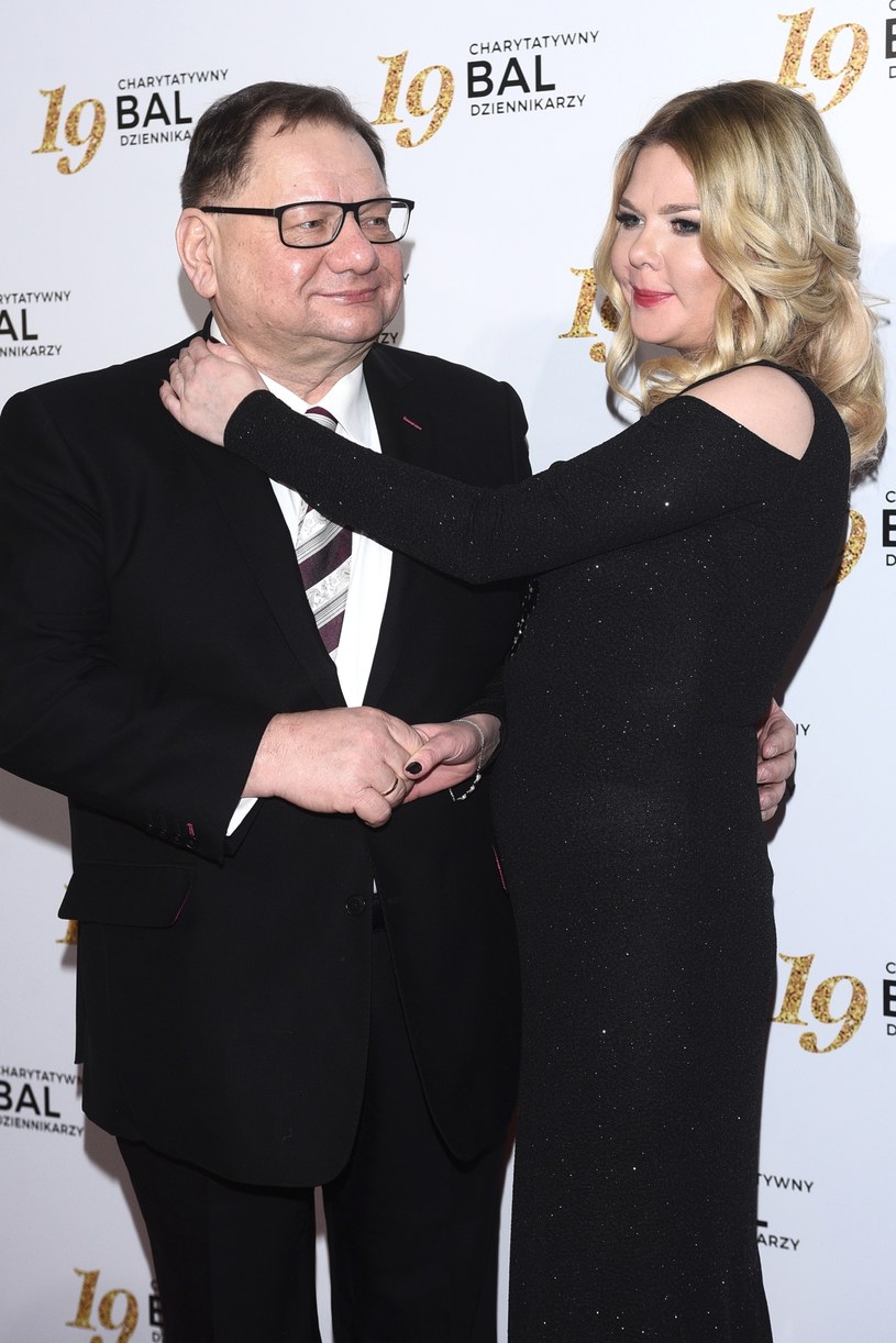 Ryszard Kalisz z żoną na tegorocznym Balu Dziennikarzy /Andras Szilagyi