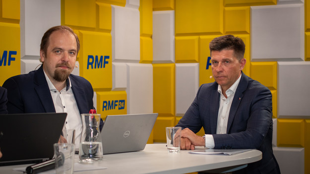 Ryszard Petru i Krzysztof Berenda, jeden z prowadzących debatę w RMF FM /RMF FM