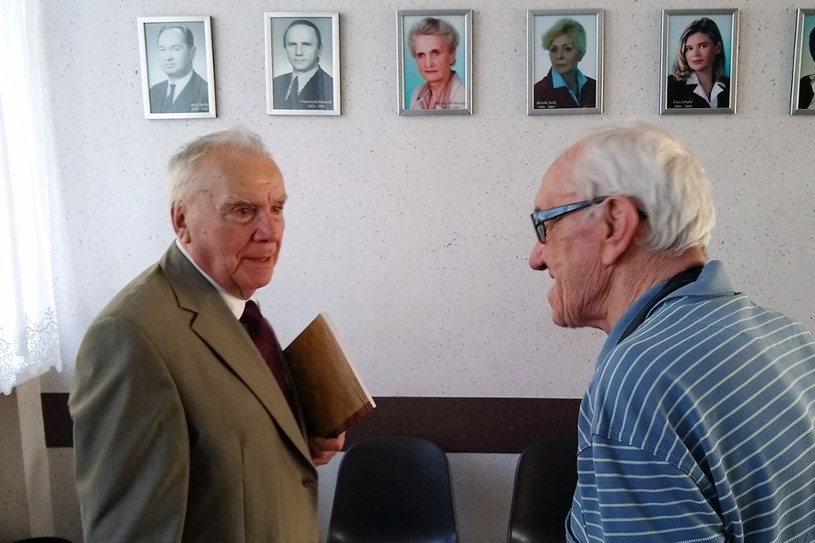 Ryszard Szpyrko i Stefan Wysocki w szkole w Mrozach /INTERIA.PL
