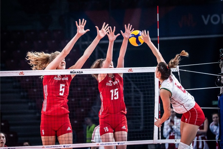 Rywalizacja Polek z Bułgarkami / fot. FIVB /