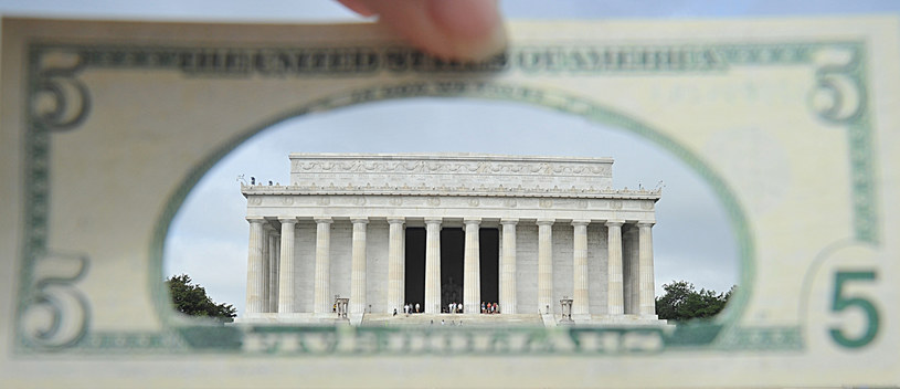 Ryzyko wyborcze na dolarze /AFP