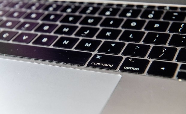 "Rz": Adresy ważnych polityków zniknęły z internetu