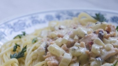 "Rz": Coraz częściej jemy poza domem