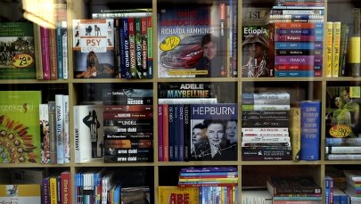 "Rz": Rynek księgarski zdziesiątkowany. Wolimy książki z sieci lub hipermarketu?