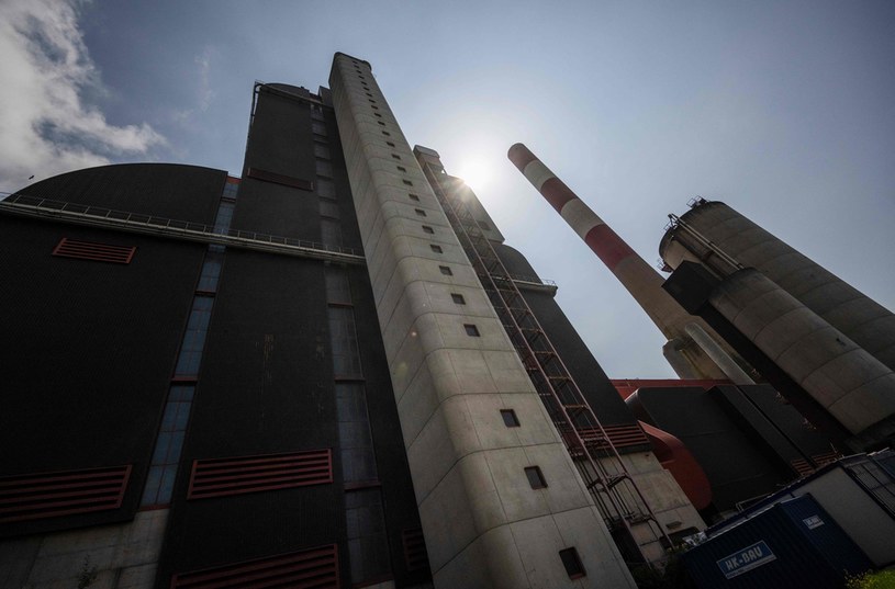 Rząd Austrii podjął decyzję o ponownym otwarciu elektrowni węglowej w Mellach na południu kraju /JOE KLAMAR /AFP