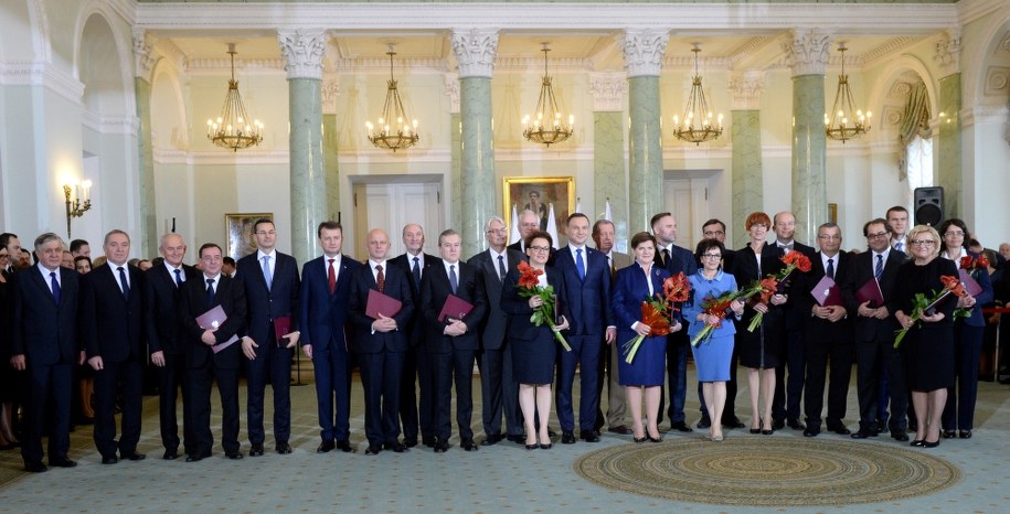 Rząd Beaty Szydło zaprzysiężony /Jacek Turczyk /PAP