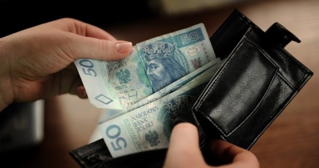 Rząd chce, by w 2011 r. minimalne wynagrodzenie wynosiło 1386 zł, fot. Bartosz Krupa /Agencja SE/East News
