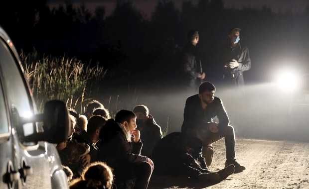 Rząd chce zaostrzyć przepisy dot. cudzoziemców nielegalnie przedostających się do Polski