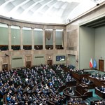 Rząd Donalda Tuska z absolutorium. Poprawki PiS odrzucone