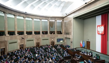 Rząd Donalda Tuska z absolutorium. Poprawki PiS odrzucone