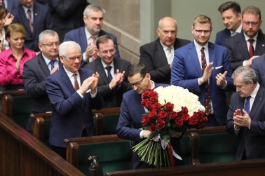 Rząd Morawieckiego z wotum zaufania. "Za" zagłosowało 2 posłów KO