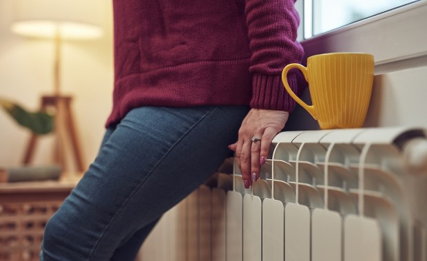 Rząd mrozi ceny prądu i proponuje bon ciepłowniczy. Kto go dostanie?