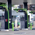 Rząd nakazał obniżenie cen paliw na stacjach. Dla opornych będą kary 