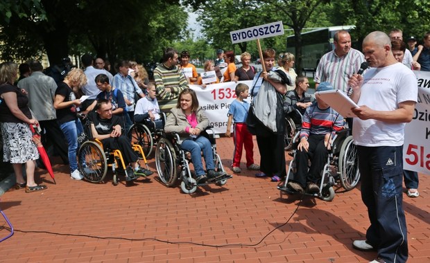 Rząd naprawia błąd. Będą nowe zasady zasiłków dla opiekunów niepełnosprawnych