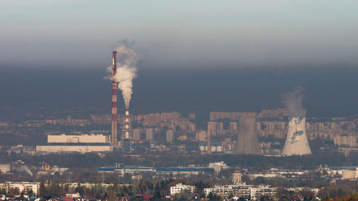 Rząd nie spieszy się w walce ze smogiem