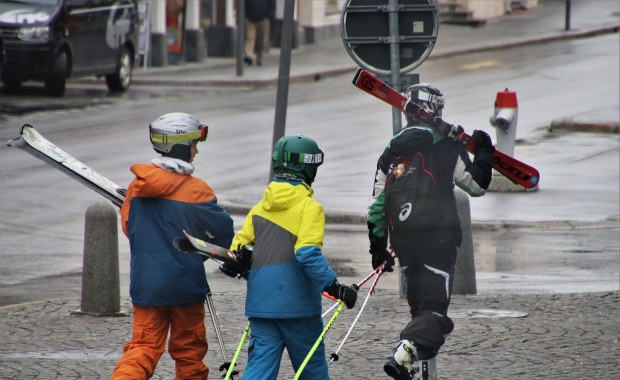 Rząd nieugięty ws. ferii. Samorządowcy mówią o "śmierci branży turystycznej"