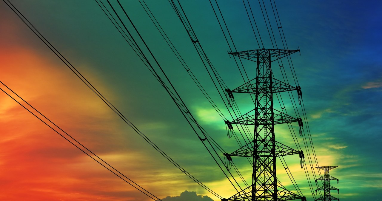 Rząd przyjął rozporządzenie w sprawie sposobu obliczania limitu ceny prądu /123RF/PICSEL