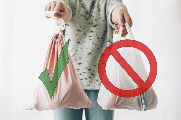 Rząd RFN zatwierdził projekt szeroko zakrojonego zakazu stosowania plastikowych torebek /&copy;123RF/PICSEL