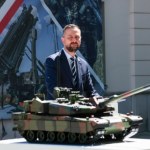 Rząd szykuje "ustawę przedwojenną". Zmiany obejmą także przedsiębiorców