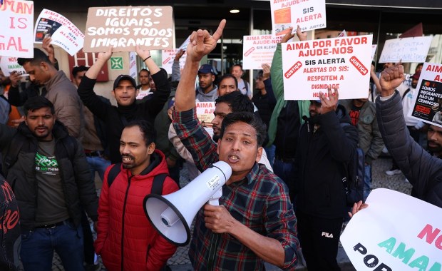 Rząd tego kraju nie doliczył się ponad 50 tys. imigrantów