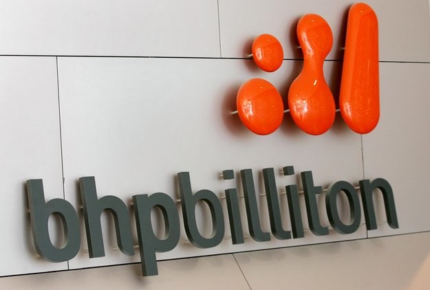 Rząd wprowadza 40-procentowy "superpodatek" nakładany na firmy wydobywcze takie jak BHP Billiton /AFP