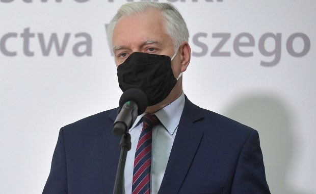 Rząd wprowadza ograniczenia, ale nie oferuje konkretnej pomocy