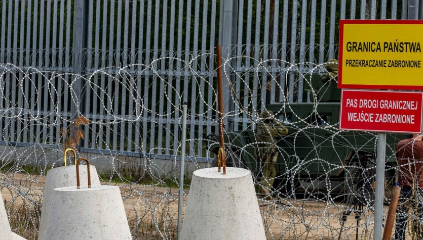 Rząd wydłuża obowiązywanie strefy buforowej na granicy. "Bezprecedensowa sytuacja"