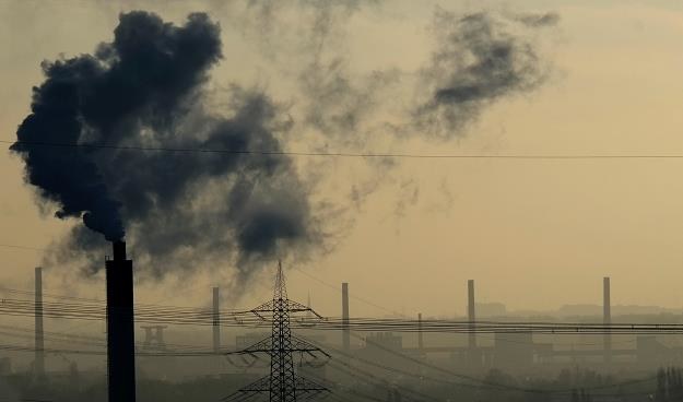 Rząd zajmie się problemem smogu 17 stycznia /AFP
