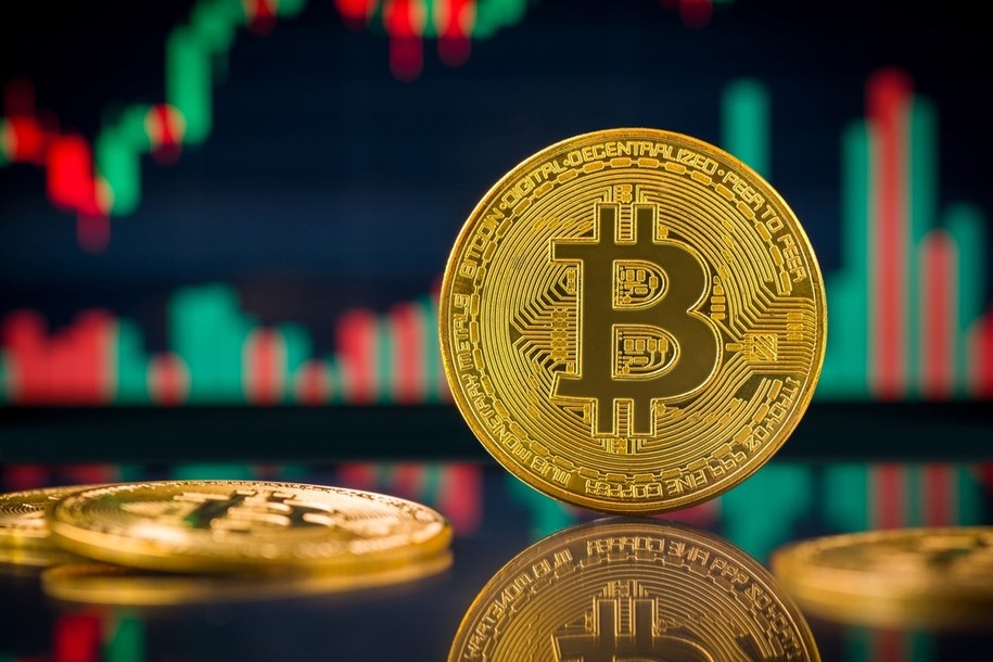 Rząd zaostrza nadzór nad rynkiem kryptoaktywów. KNF zyska nowe uprawnienia /Shutterstock