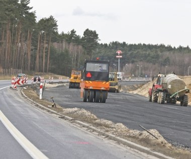 Rząd zbuduje więcej dróg. Mamy nowy plan budowy!