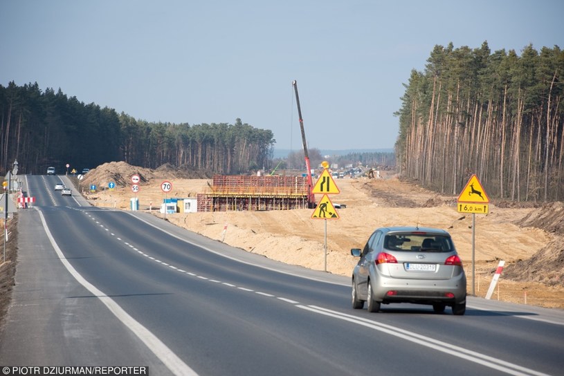 Rząd znalazł sposoby na tańszą budowę dróg /P. Dziurman /Reporter